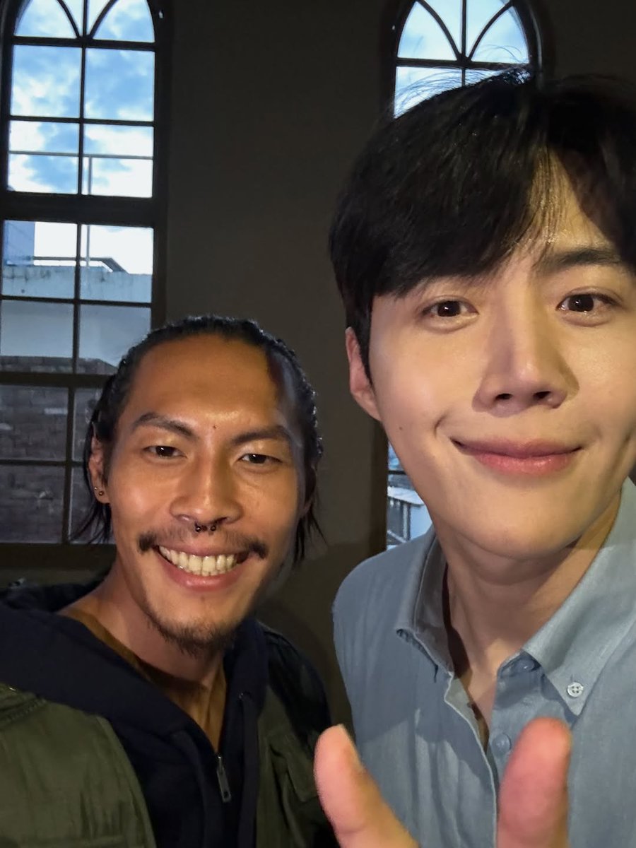 Kim Seonho with supporting actor #CanThisLovebeTranslated 🩵

#이사랑통역되나요 #Kimseonho #김선호