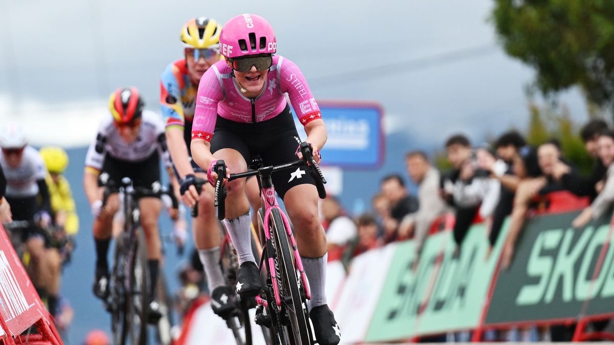 apeudeport's tweet photo. 🟣 Recupera el darrer directe! 

📌 Prèvia i tier list del #GirodItalia
📌 Fem la travessa per la #LaVueltaFemenina
📌 I repassem els resultats de les últimes setmanes

🎙️ Amb @aleixcamprubi i @lluisb7 

👇

https://t.co/ac4tbkghv6 https://t.co/fRGmdXsJHV
