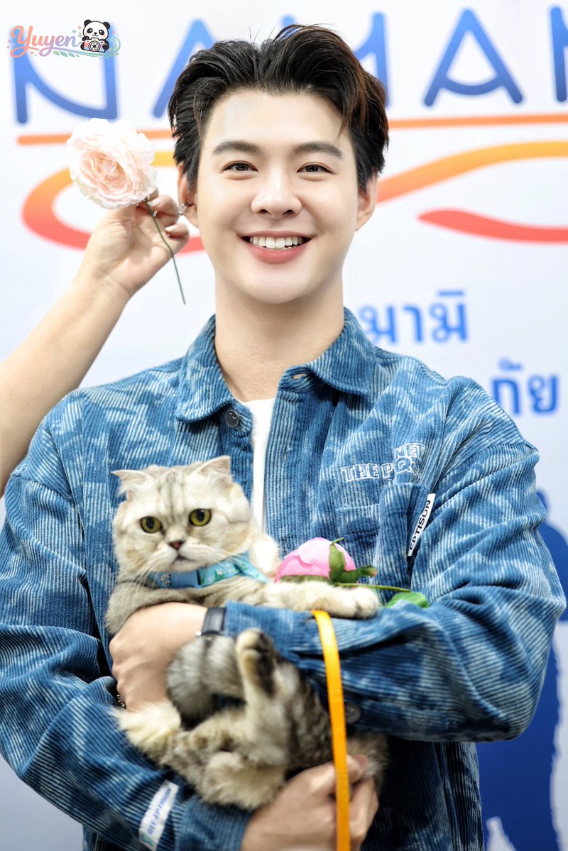 ประเทศไทยอากาศร้อนมาก แต่ยิ้มของเซ้นต์ซุปทำหมิงเอ๋อรู้สึกใจเย็นสบาย😁🍃💙✨

#Saint_sup 
#MingEr