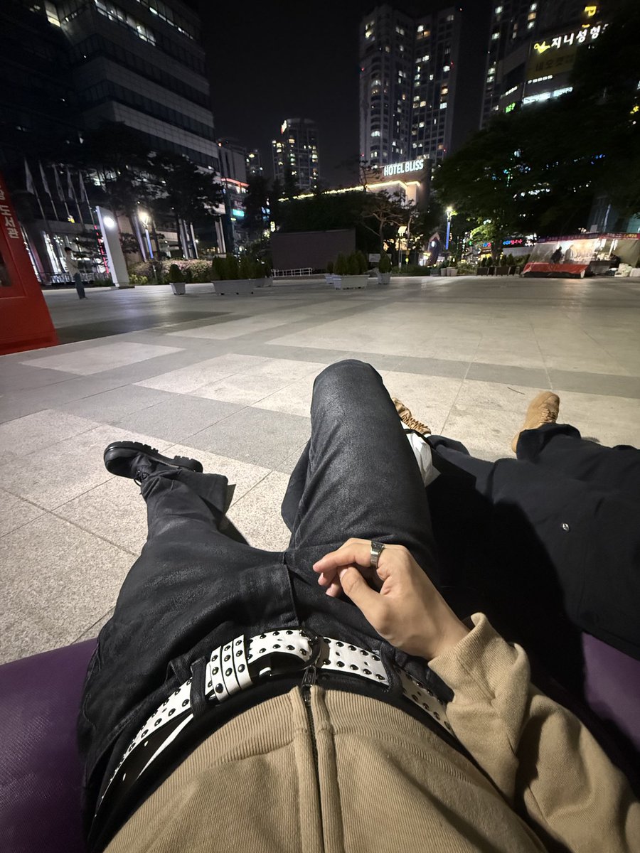 seojaeism's tweet photo. me when i serve https://t.co/3sUIktcvKS