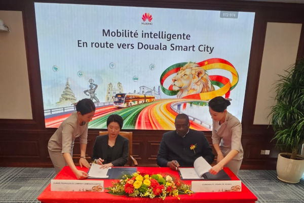 WeAreTechAfrica's tweet photo. Cameroun : Douala s’allie au chinois Huawei pour sa transformation en « Smart City » https://t.co/C1eIKnsgVl https://t.co/HjcTmUVBGw