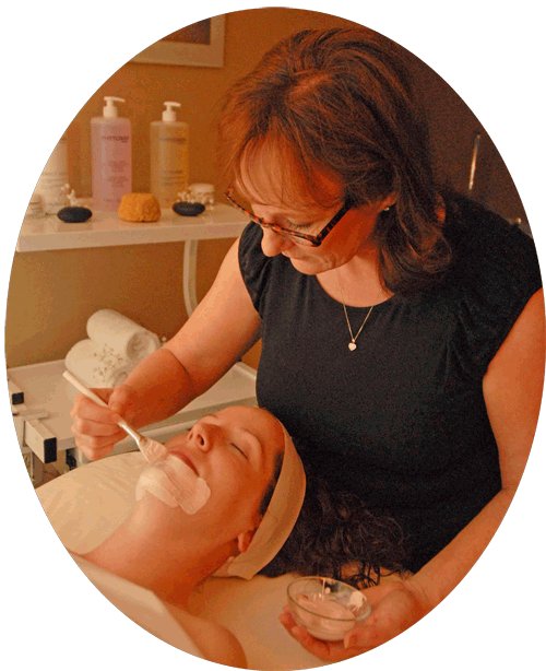 Skinntonic's tweet image. Are you looking for the facials of all facials? Then the Deluxe facial is just for you! skinntonic.com/facials/ #facials #skincare