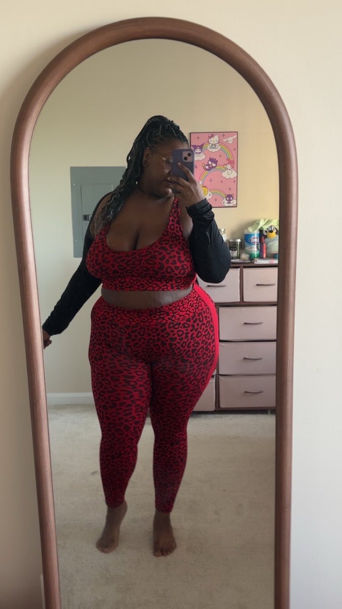 yurisXstyle's tweet photo. A matching workout set gonna do it for me every time👏🏾👏🏾👏🏾 https://t.co/60W0xxMfsv
