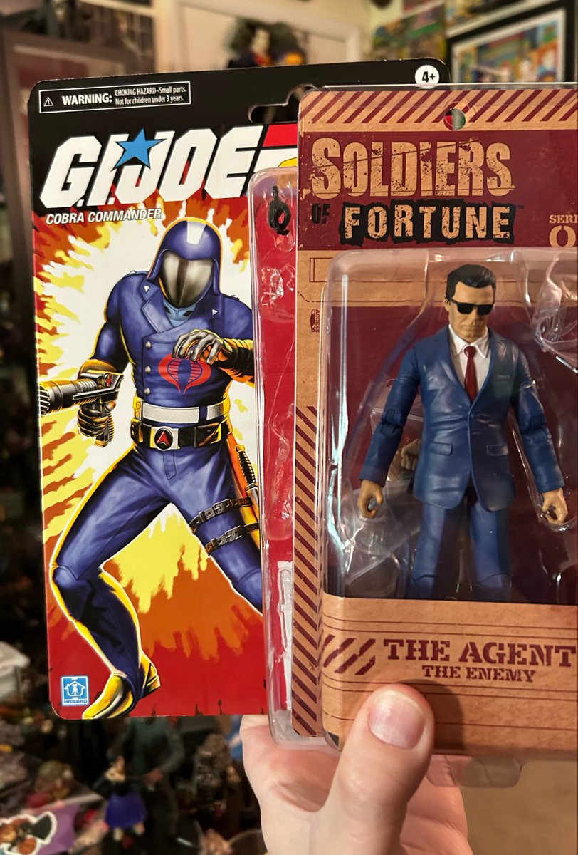evilekim33's tweet image. If you’re interested in recreating the Cobra Commander Mail away (HASBRO never will) pick up this vintage card CLASSIFIED CC and this THE AGENT Soldier of Fortune(BBTS)figure. It’s not perfect, but pretty close! Use cheese cloth to hold the head on better or customize🐍 #GIJOE