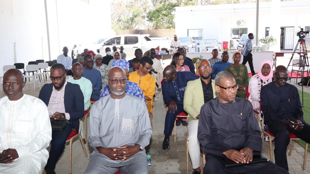UCAD_Senegal's tweet photo. Clôture du programme de formation des cadres de la #DATUH (Union des Comores), ce 30 avril 2026 à l’#ANAT🎓 

Financé par la Banque mondiale, ce programme a renforcé les compétences en aménagement durable, gestion des risques & SIG.

Une coopération UCAD–Comores au service de territoires résilients.

#ucad #kebetu #senegal  #CooperationInternationale #AménagementDuTerritoire #Résilience #Formation