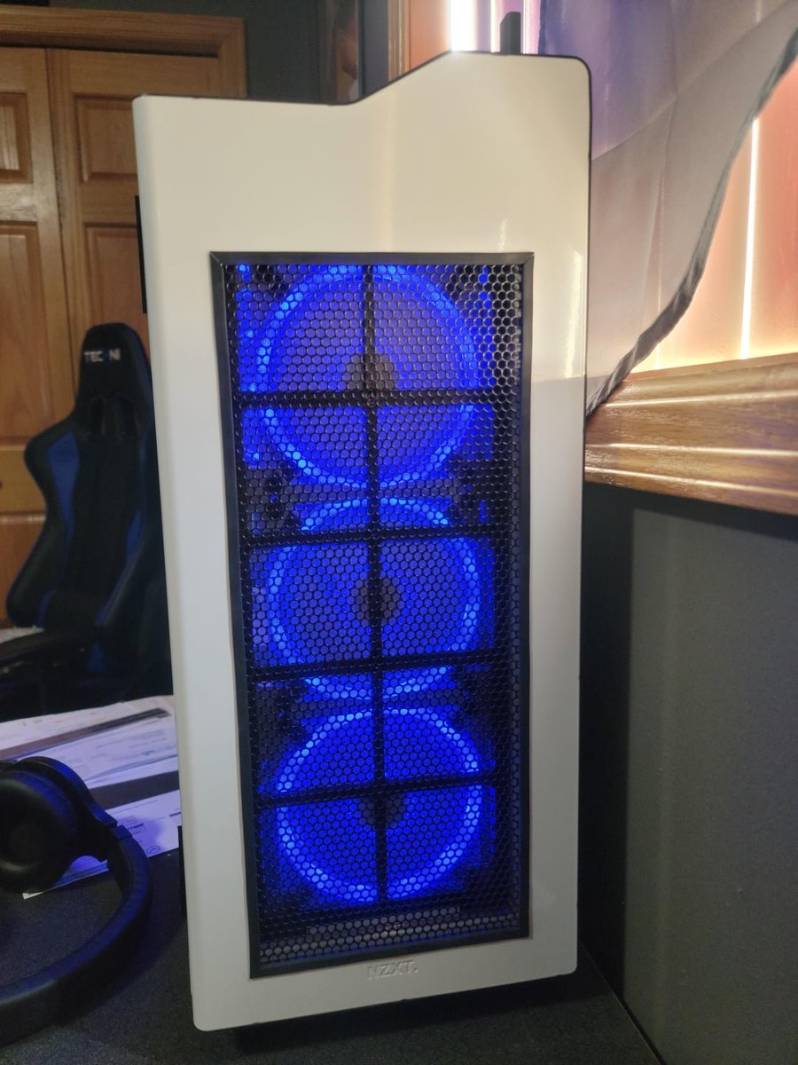 NZXT tweet media
