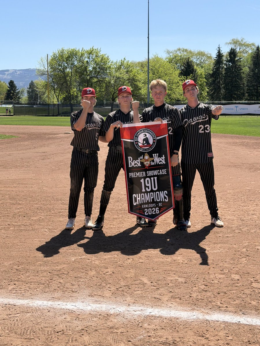 r_whiteford24's tweet image. 2-3 with a game ending pick at 1B in the finals of #BOW. 3 peat champs!!! @DawgsAcademy @BaseballCANJNT @PeterMarisIII