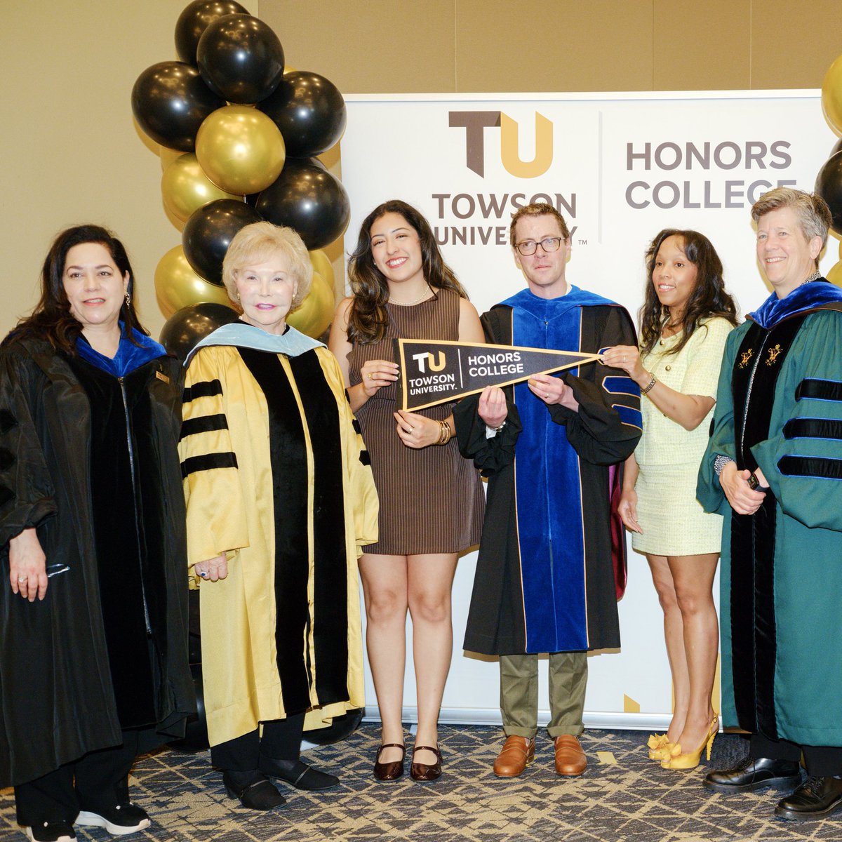 candicecomms's tweet photo. Incredibly honored to be named @TowsonU Honors College Alumna of the Year.

My biggest piece of advice to the grads as they enter an AI-driven workforce? Stay open. The best career strategy is often just saying yes and figuring the rest out as you go. https://t.co/MYcJ7lZCBq