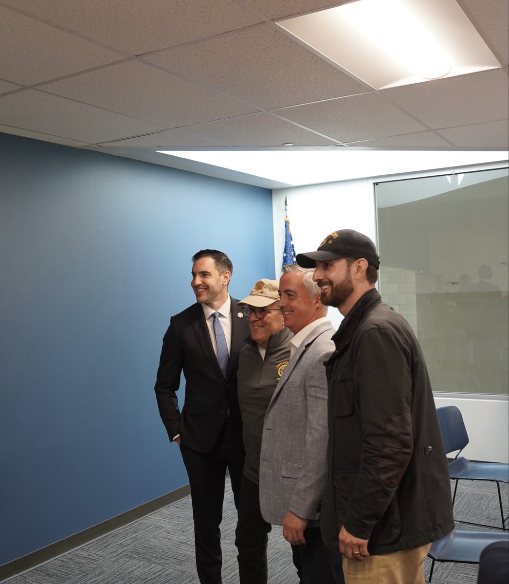 Chris Deluzio tweet media