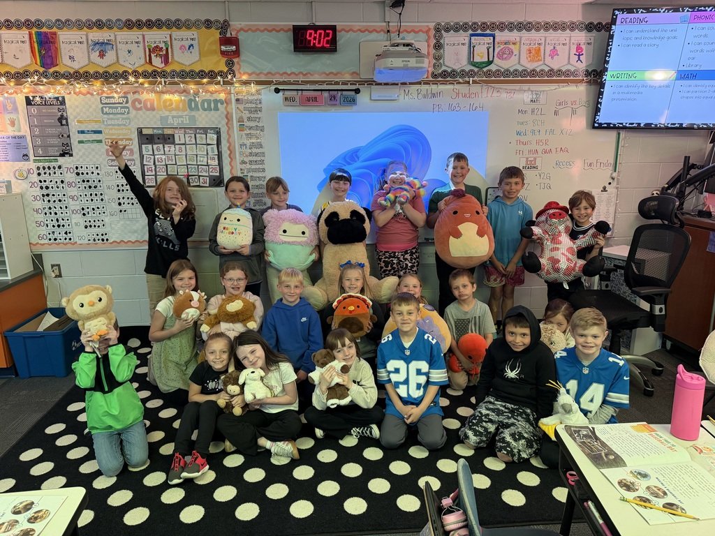 hemlockps's tweet image. Ms. Baldwin’s 2nd graders had a special kind of school day recently...Stuffed Animal Day. 🧸

Students brought their favorite stuffies to class, adding a little extra comfort and a lot of smiles to their day of learning.

#HemlockHuskies #Huskietastic #BetterTogether