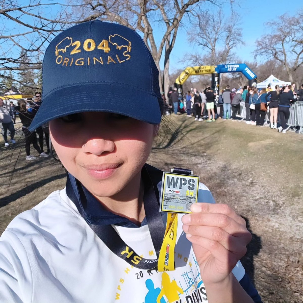 keepit204's tweet photo. Started the morning 🥶🥶🥶🥶...

... finished the race on 🔥🔥🔥🔥

Thanks to Nick + Leslie and everyone involved for making my first @wpshalfmarathon a great success ♥️

#cancerawareness https://t.co/Drr8MqNZHt
