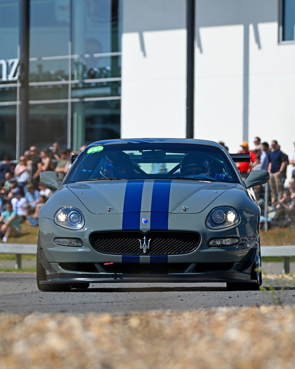 AutoItaliaMag's tweet photo. Huge turnout at the AUTO ITALIA ITALIAN CAR DAY AT BROOKLANDS on Saturday. The variety of cars on show, on track and on the test hill was staggering. Thanks to all who came and supported us. @BrooklandsMuseu https://t.co/YkoKjSKonu