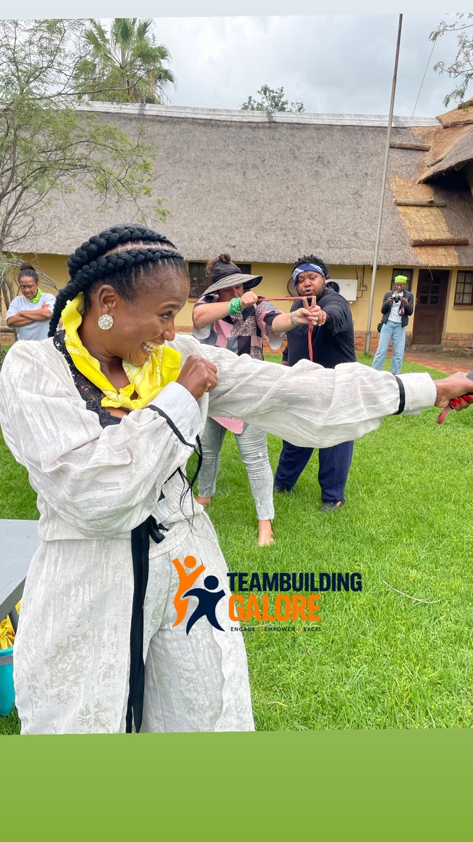 TeambuildingG's tweet image. From focus… to celebration!

The Slingshot Challenge is more than just aiming at a target — it’s about collaboration, encouragement, and shared victories.

Moments like these show the power of teamwork: when one succeeds, the whole team celebrates.
#TeamBuilding #events #fun