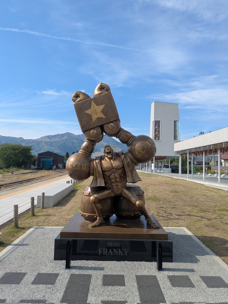 Auwasa0080's tweet image. ん〜〜〜‥‥！！
   ୧(　˙~˙　)୨

スーーーパーーーッ❕❗
⭐٩(๑ˆOˆ๑)۶⭐

#ONEPIECE #フランキー像 #高森駅