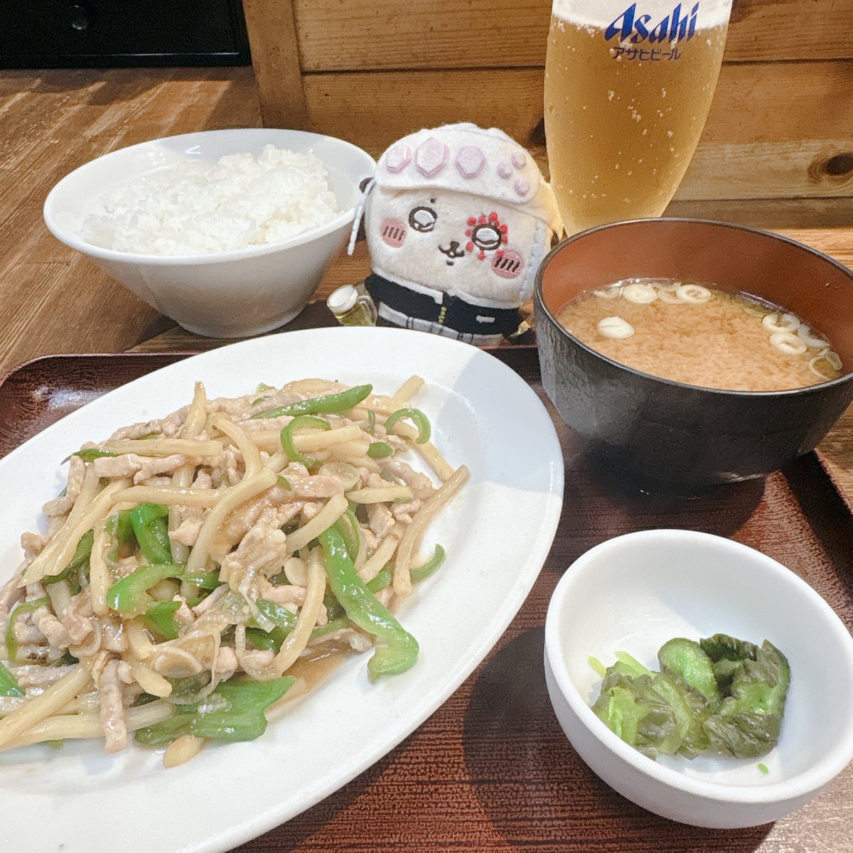 ゴールデンウィークいそが死☠️食べて乗り切るしか💦ねこも危険な状態で頭おかしくなりそうです😇