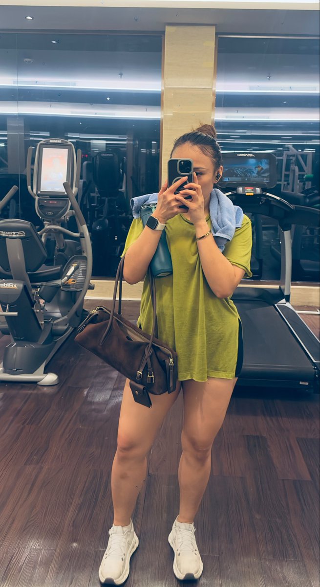 AINA GHAFAR 🐝 | Mamacita tweet media
