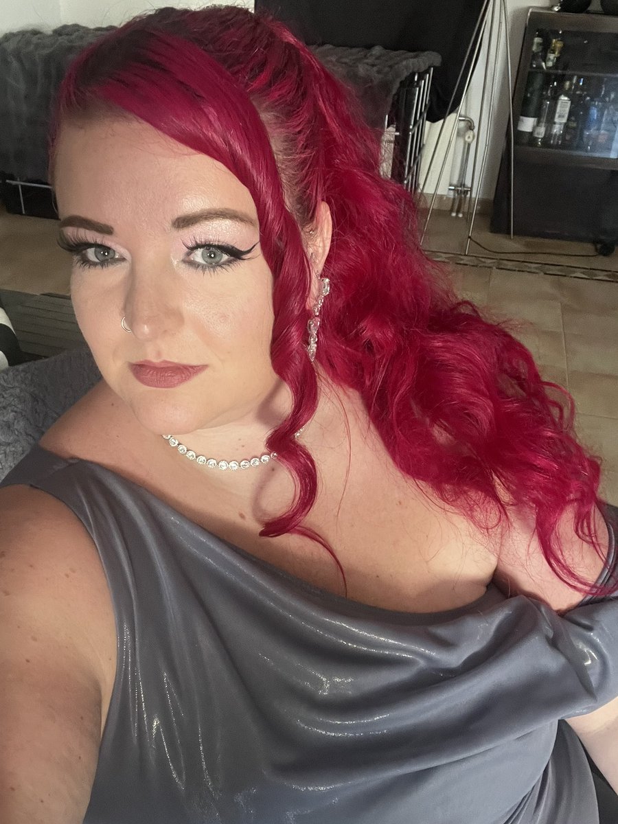 👑 Empress CatastroV tweet media