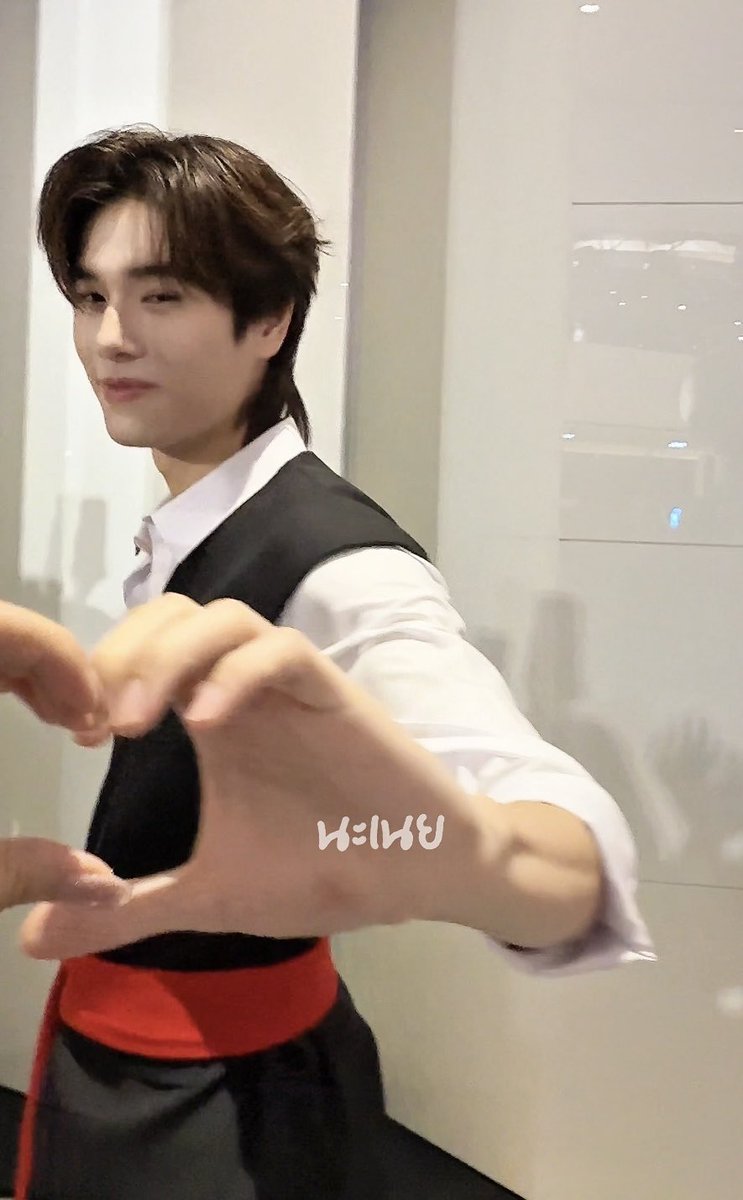 นะเนย ◞˚ tweet media