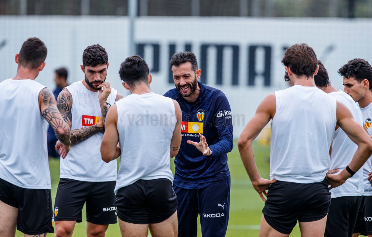 Valencia CF tweet media