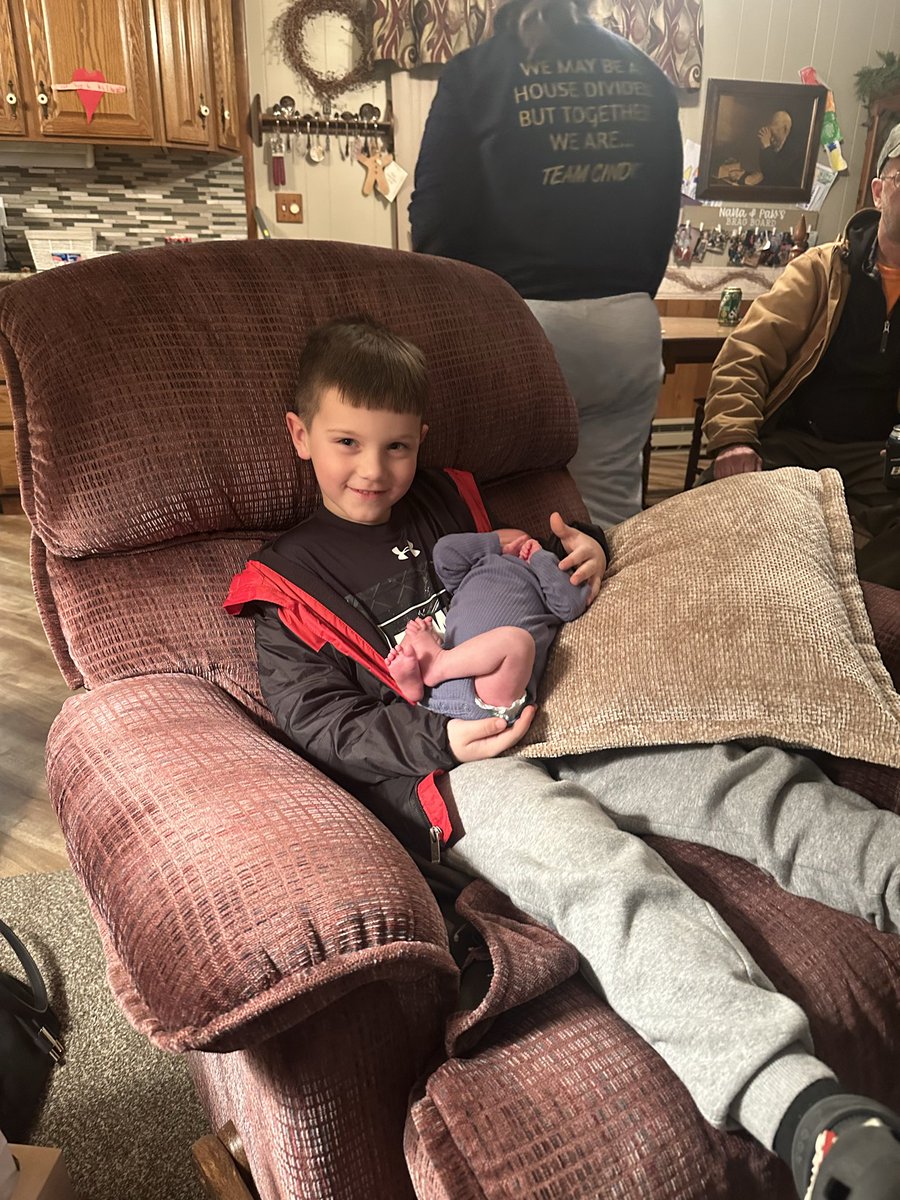 CoachMoore31's tweet photo. Happy 7th Birthday Weston Ray! Enjoy your day buddy! We love you so much https://t.co/ybTMGLDtap