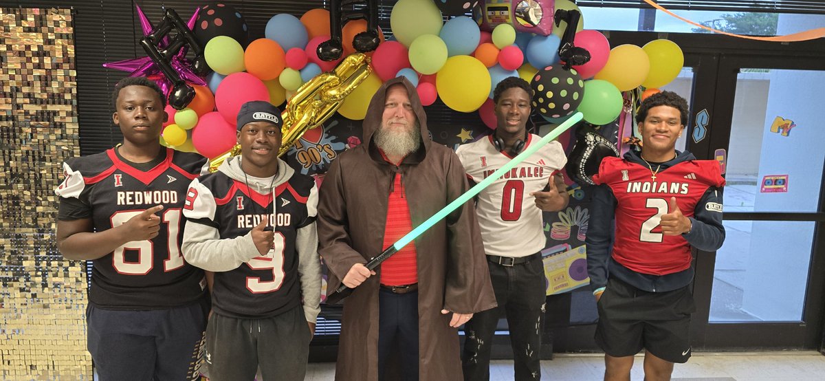 ImmokaleeFB's tweet photo. @ImmokaleeFB started off #TeacherAppreciation Week by sponsoring and serving @Indians_IHS Faculty and Staff‼️

We hope you know you how loved and appreciated you really are‼️
#90sThrowbackTheme

#OneTribe https://t.co/qr7pqIWyaZ