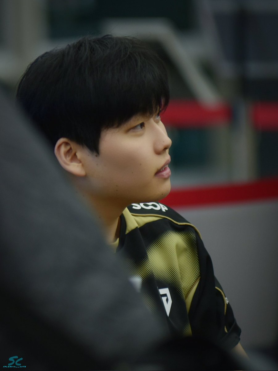 260501 팬싸인회

#카론 #Karon #김원태 #GENG