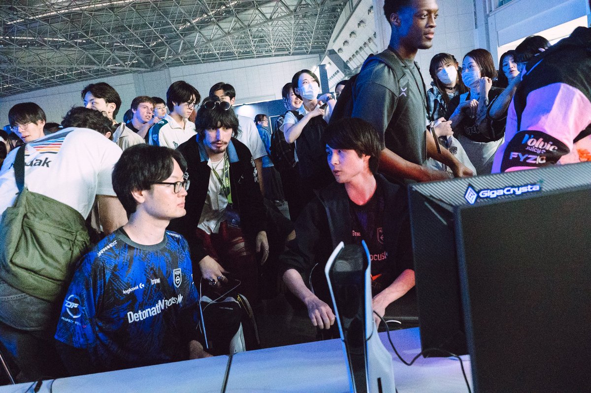 eSports_creatures tweet media