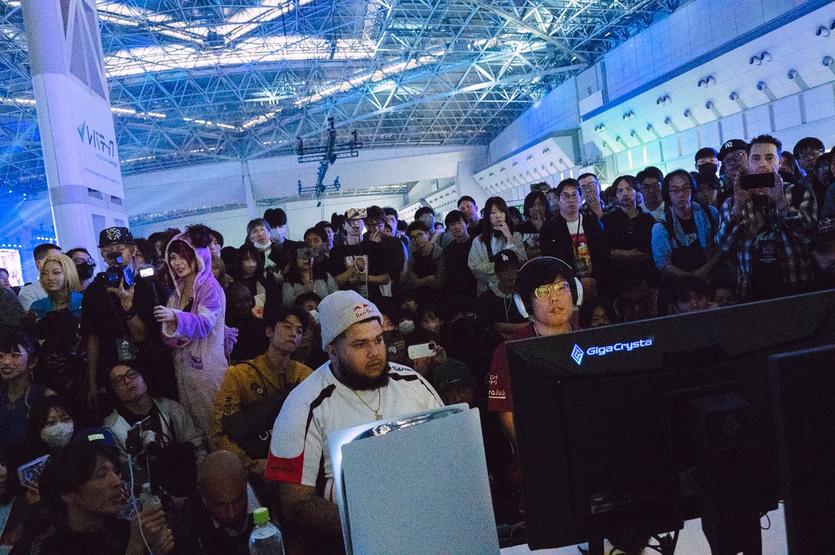 eSports_creatures tweet media