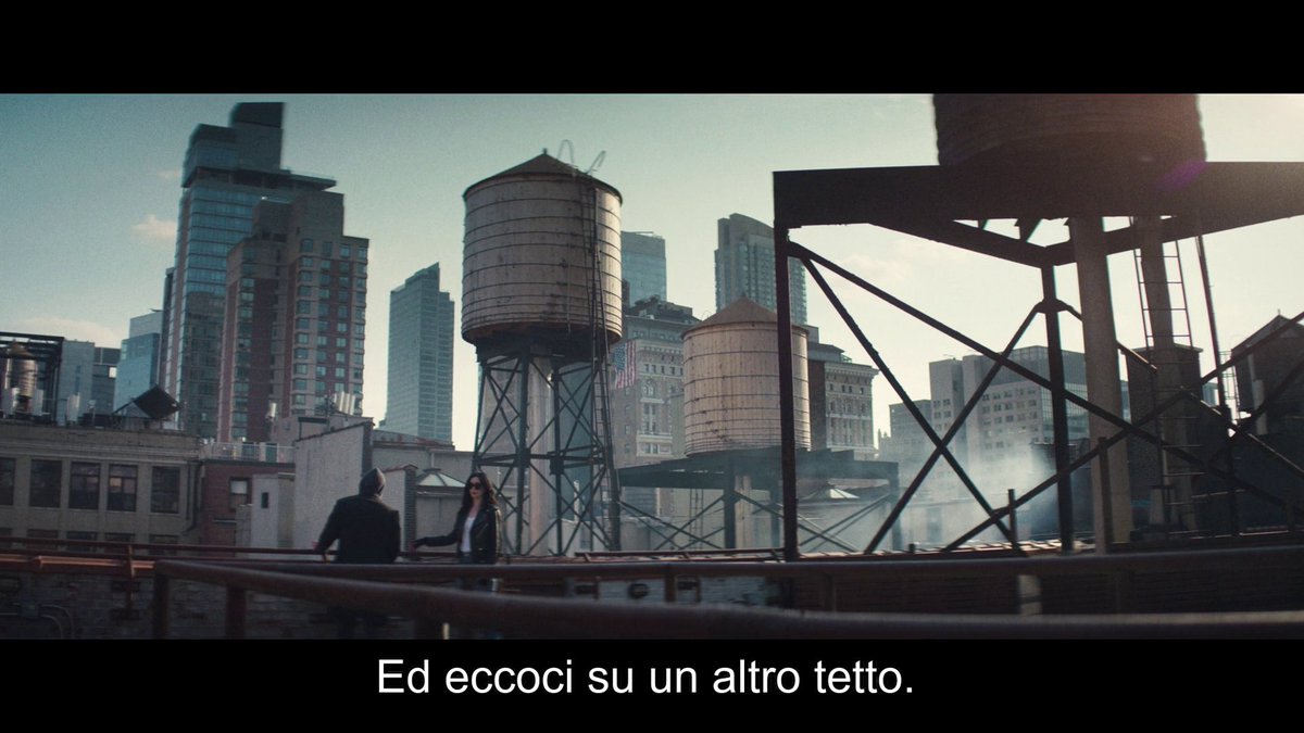 Gingy7891's tweet image. I supereroi tutti là stanno. Appollaiati sui tetti. #DaredevilBornAgain