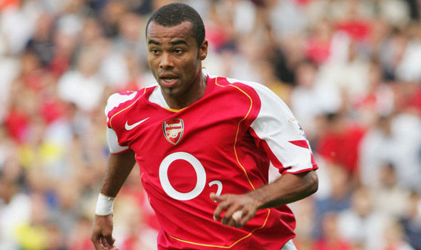 thesoccerdemic's tweet image. #OnThisDay in 0️⃣2️⃣ Ashley Cole won his 1️⃣st #FACup winners medal✨️
⚽️At 21, he started for #Arsenal vs #Chelsea in a 2-0 win at the Cardiff Millennium stadium✨️
🌎He went onto win the cup 7️⃣ times &amp;amp; become the most successful player in FA Cup history🔥🏴󠁧󠁢󠁥󠁮󠁧󠁿🇧🇧 #ArsenalFC #CHENFO
