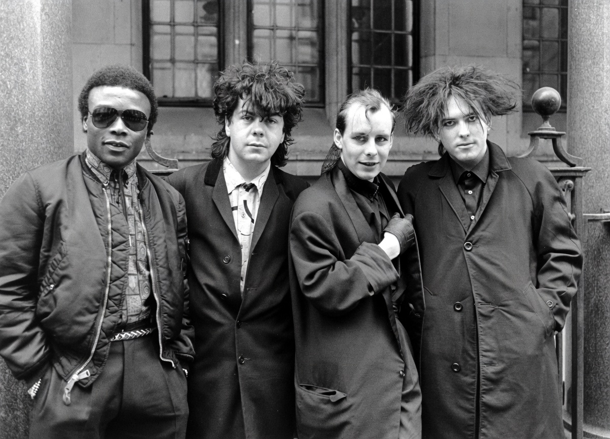 curefans's tweet photo. The Cure's The Top was released this day in 1984
Robert Smith: "#TheTop was the closest I've ever come to making a solo album. I didn't really have a very coherent idea of what the album was, and I think it shows. I played all the instruments, except drums."
#TheCure https://t.co/WCnWTWvwKw