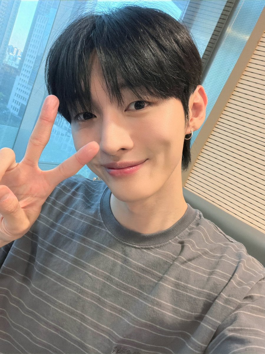 윤지성 (Yoon Jisung) Official tweet media