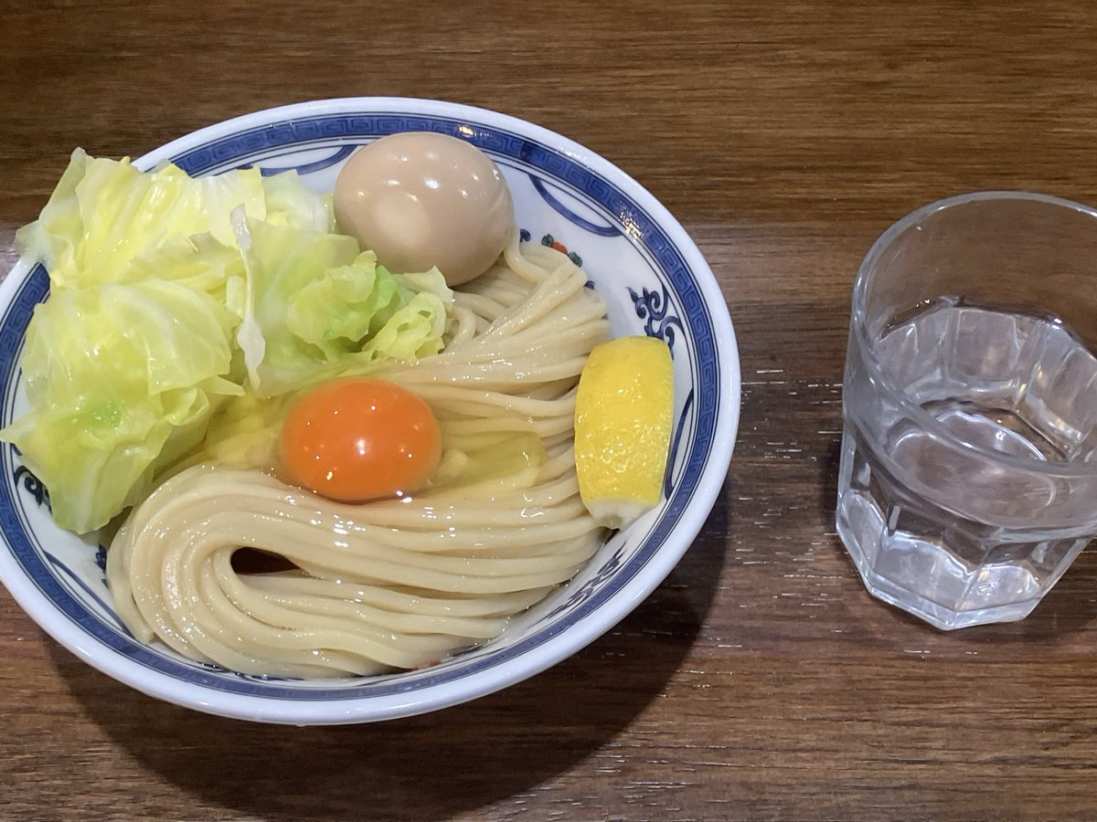 ヤン tweet media