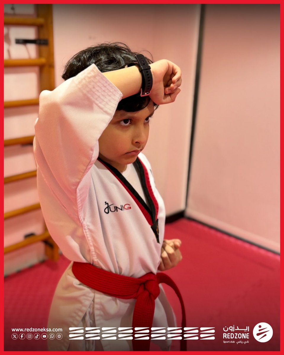 RedzoneKSA's tweet image. أبطالنا الصغار ✨
حماسهم يكبر… وثقتهم تكبر معهم✨🤍
#MuayThai
#Kickboxing
#Taekwondo
#Karate
#Gymnastics