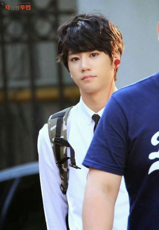 묘ฅ tweet media