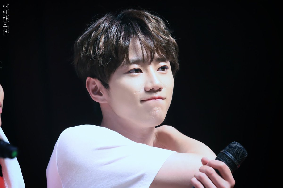 묘ฅ tweet media