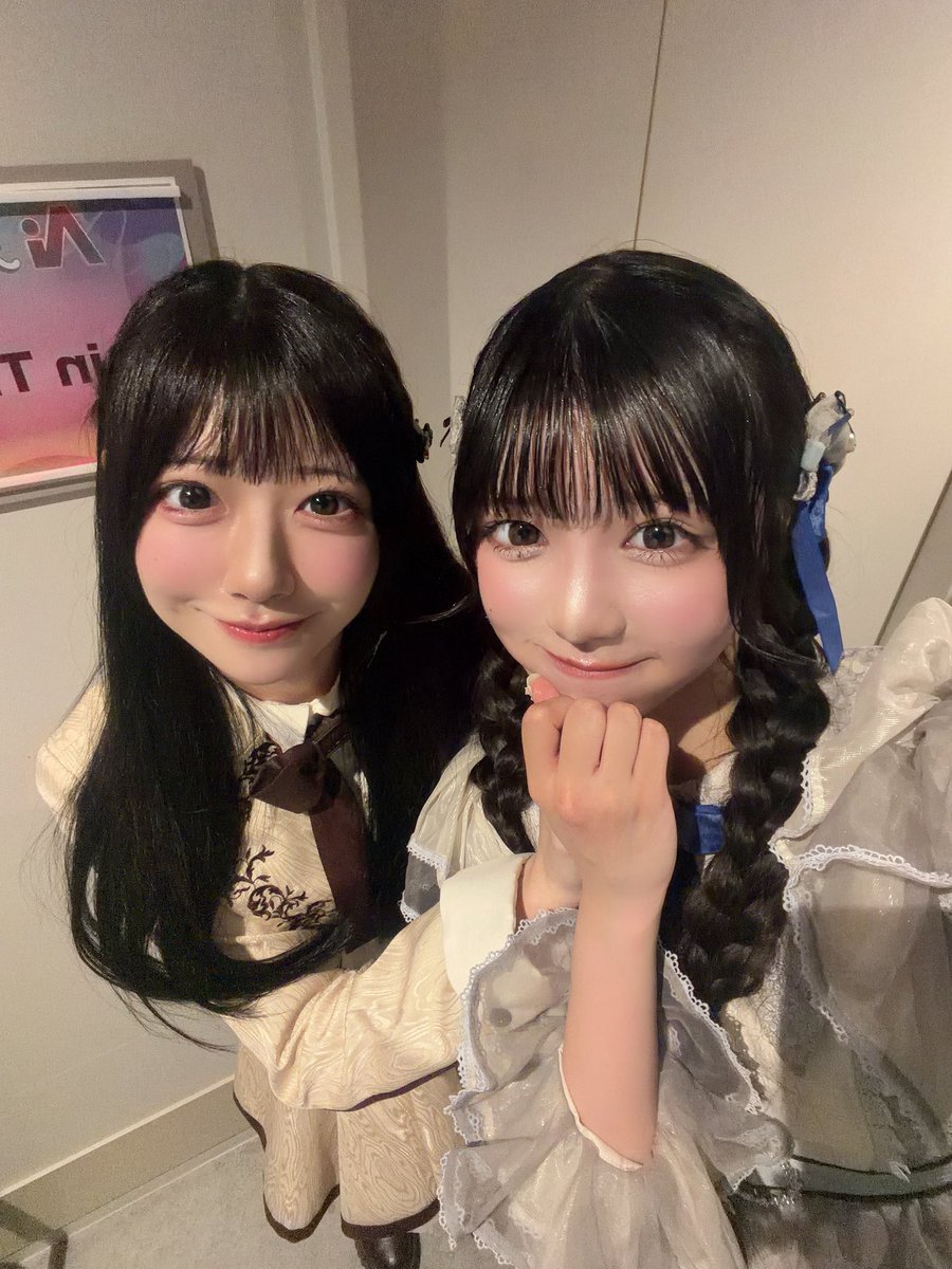 Kareai_cocoyu's tweet photo. のあちゃ😻たまにすれ違えた時おててふりふりしたりしてたけどこうやってゆっくりお話できたのは数年ぶりだったからほんとうれちだた!

この日ステージ袖でRaintreeさんのライブを拝見させてもらっていたらのあちゃからおててふりふり大サービファンサがぁ💘
➳ (⸝⸝⸝°◽︎°⸝⸝⸝=͟͟͞͞)ちゅきです♡ https://t.co/FABClLlOV5