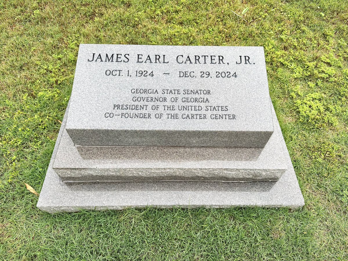 Adventures in Cemetery Hopping tweet media