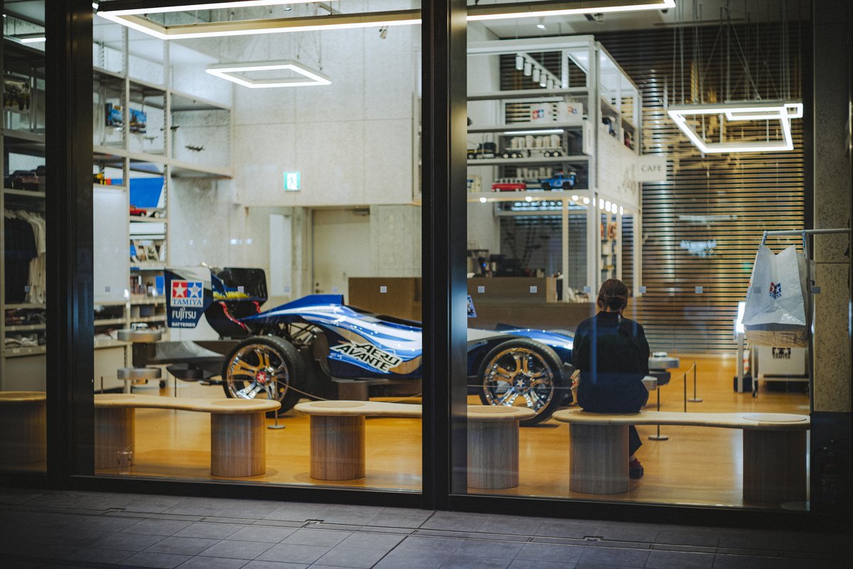 _23ch_'s tweet image. 初めて見た（時間なく入店せず）。

#photooftheday 
#streetphotography
#leica