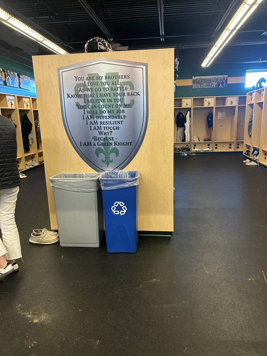 Big thanks to <a href="/d_coop1/">Dennis Cooper</a> and everyone at <a href="/SNCfootball/">St. Norbert Football</a> for being so inviting at their junior day this Sunday! Looking forward to speaking more and growing this relationship!