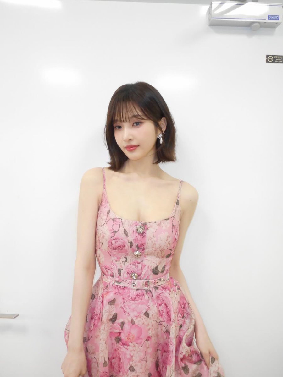 joyimsy's tweet photo. ⠀

— 𝙟͟𝙤͟𝙮͟𝙞͟𝙢͟𝙨͟𝙮 ; Insta updated! 🩷

It’s <𝑱𝒐𝒚> . . . . And, It’s been two months since I met you all there, and I shall cherish those sweet memories forever. I’ve put on this outfit to show just how chuffed I was to be there with you lot. 🌸✨ https://t.co/uRfCtfYM8i