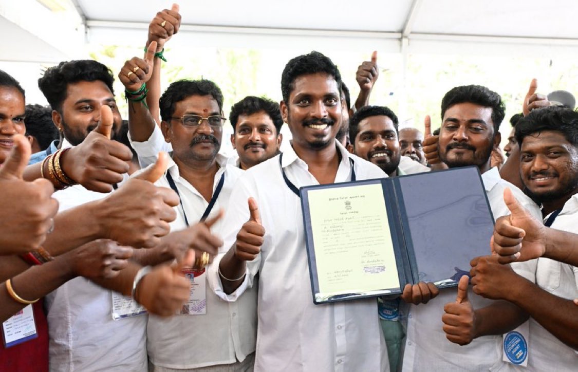 prasaanth_07's tweet image. #TVK‌ candidate K. Vignesh, winner from #Kinathukadavu Constituency, with his winning certificate in #Coimbatore on Monday.