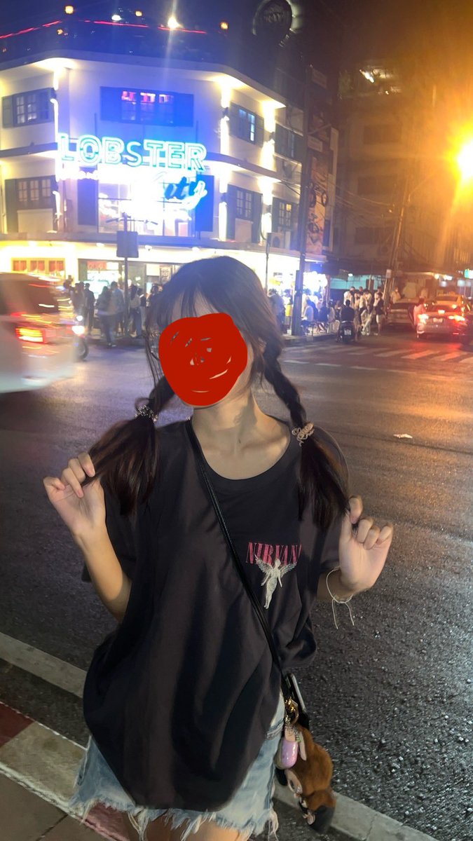 qpyary's tweet image. เสื้อวงnirvana h&amp;amp;m สีเทาเข้มอกได้ถึง46 ยาว24.5 สภาพดีสวยมากผ้าใส่สบาย 70บาท #เสื้อวง #เสื้อวงnirvana #Nirvana  #ส่งต่อstylist #ส่งต่อเสื้อผ้ามือ2 #ส่งต่อเสื้อผ้า #เสื้อผ้าy2k #ส่งต่อfeelfree #ส่งต่อcintage #ส่งต่อbeming #โล้ะตู้ #โล้ะตู้เสื้อผ้า