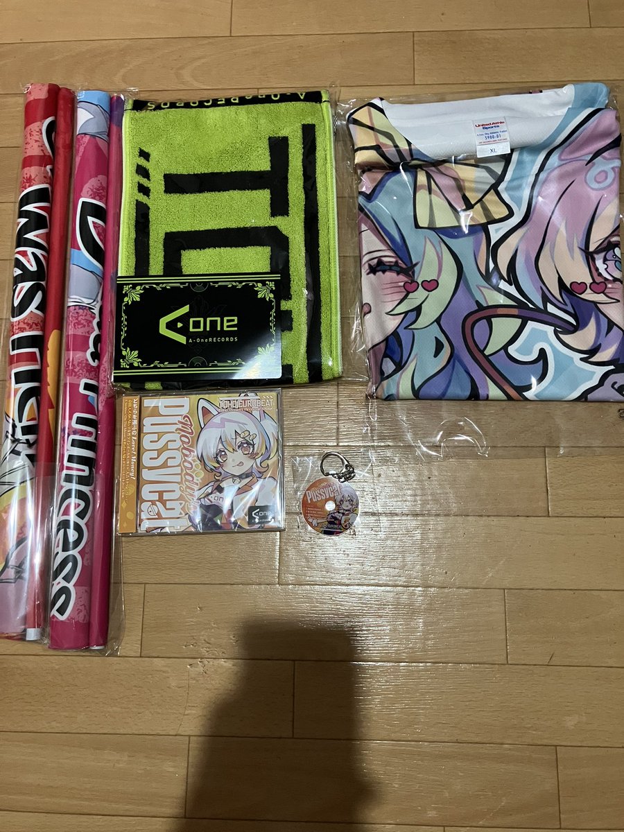 suke7274's tweet photo. 博麗神社例大祭戦利品A-One
今回チルノパスが落ちたのでEXTREMEセット買えるかどうか心配でしたが無事に買えました😭
これで心置きなくライブで振り回せる…!
これで13000円は安い🫢
#博麗神社例大祭
#A_One https://t.co/NHMRbVGN70