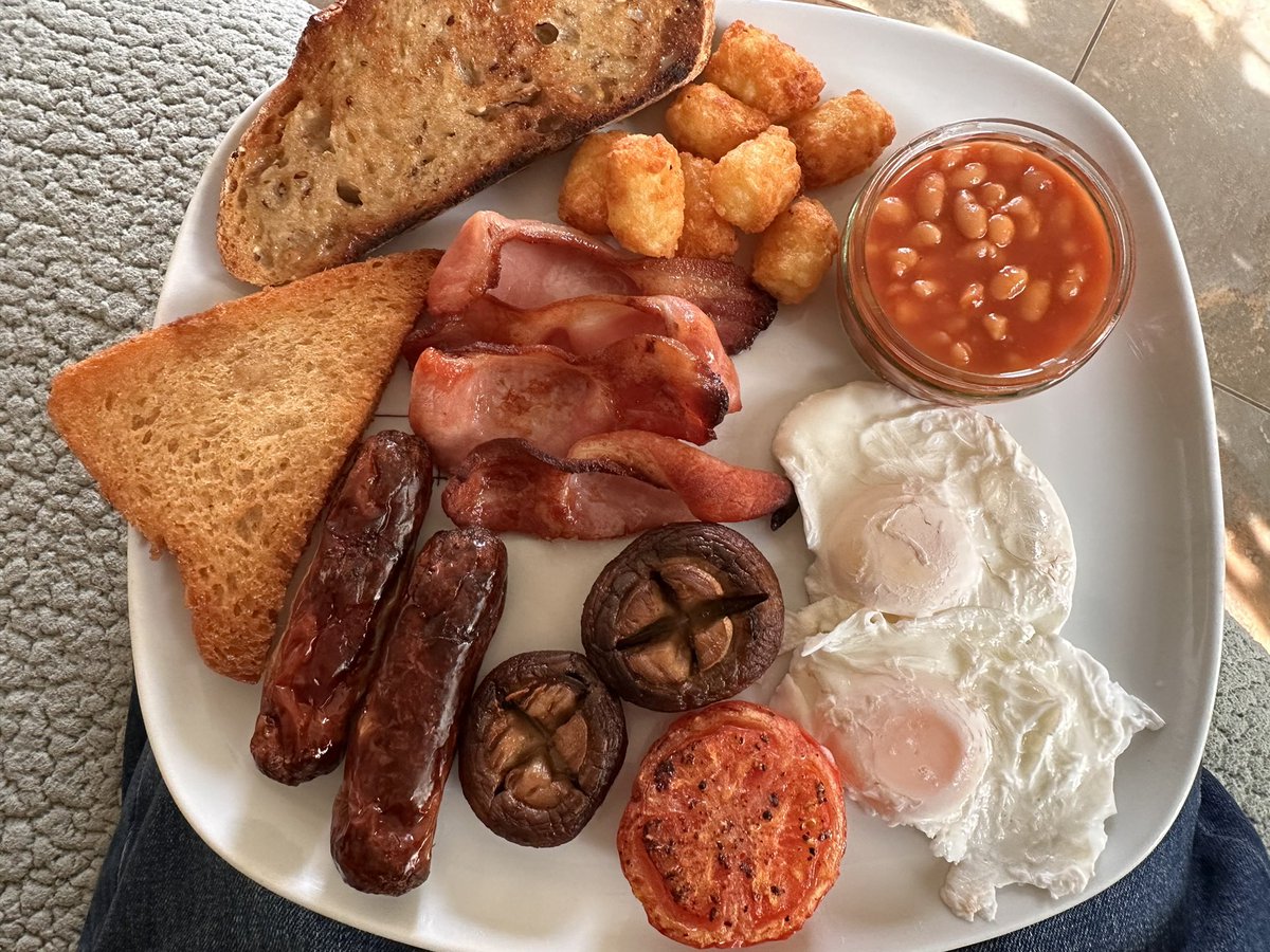 When you come to <a href="/Seanyshowsmrs/">Mrs Murphy</a> ‘s for brekkie 🍽️