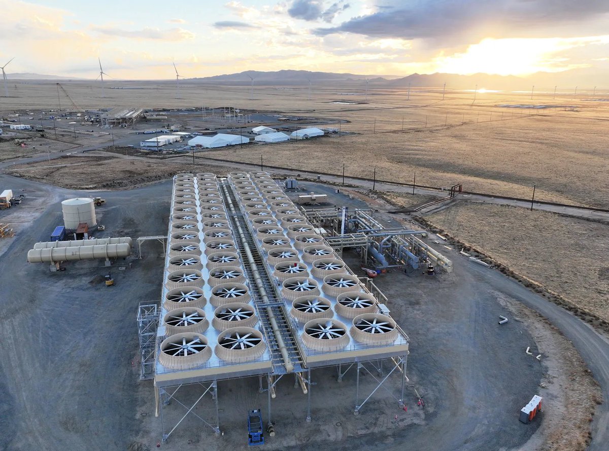 Alpha_Bronze's tweet image. Blackstone Data Center REIT Seeks to Raise $1.75 Billion in IPO! $BX #tech #DataCenter #REIT #IPO
finance.yahoo.com/markets/stocks…