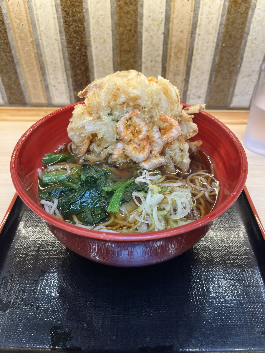 yonsuke555's tweet photo. 立食い蕎麦にしては少し上品だったかな。
#立食い #そは #蕎麦 #箱根そば本陣 https://t.co/GsoK5bsVSR