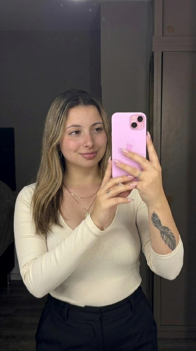 JadeInfi tweet media