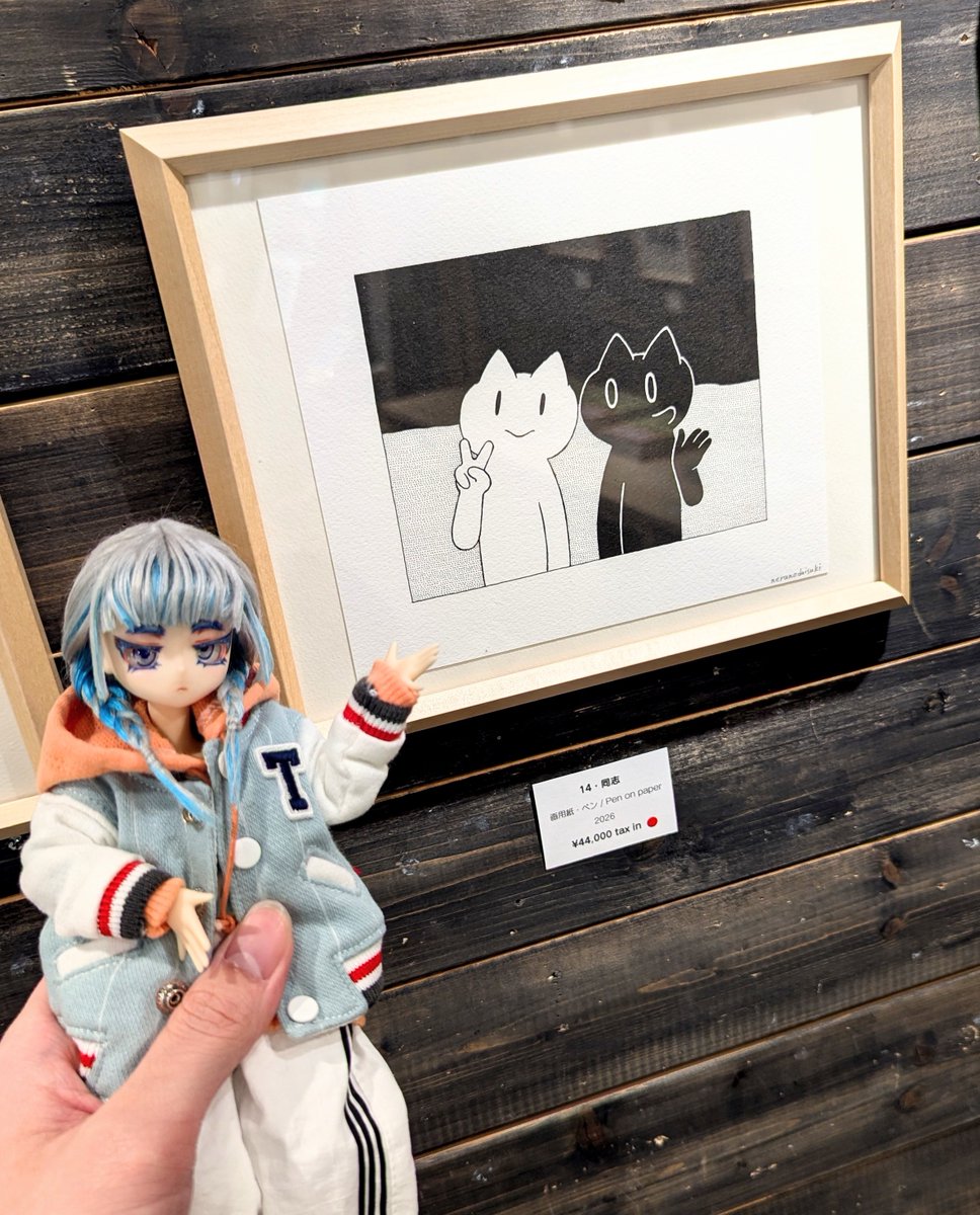 adozack's tweet photo. ネルノさんの展示みた。点々が細かくてヤバかった。 https://t.co/q5wOJPmjVl