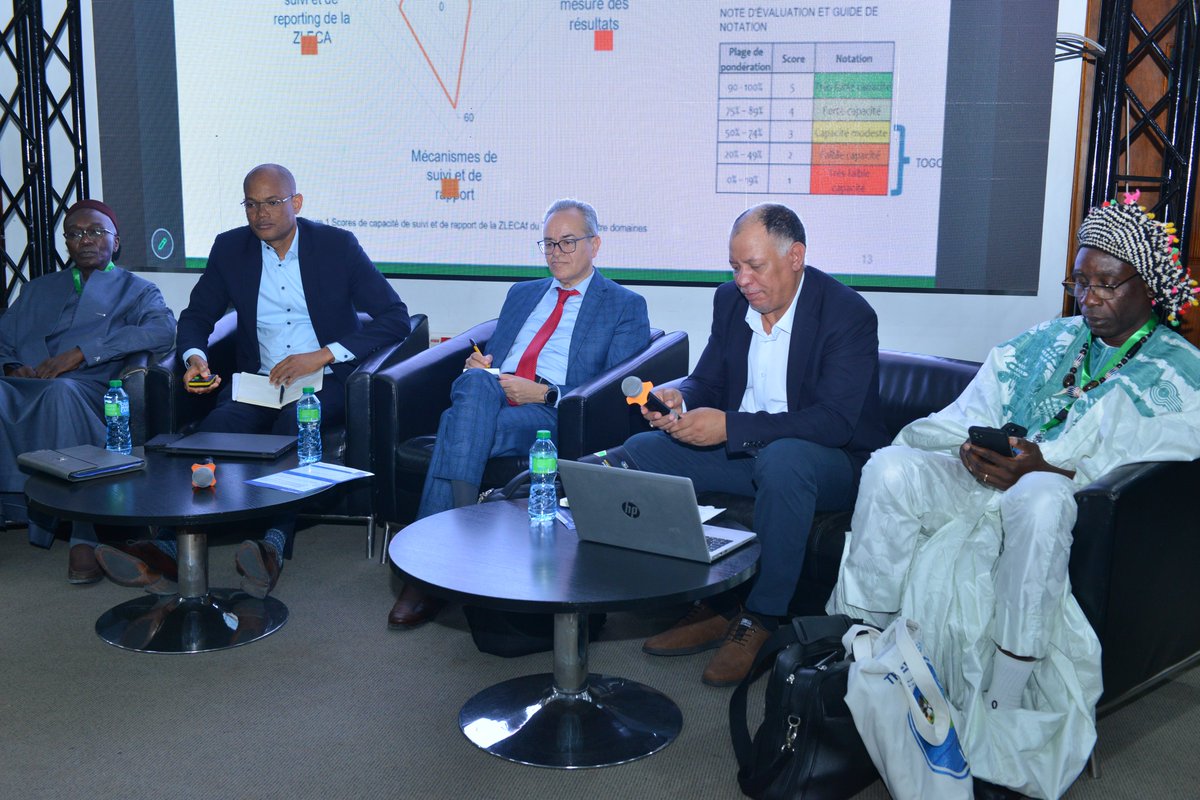 ClearFA_CESAG's tweet photo. 💬#TREPP2026 de #CLEAR_FA #CESAG, Dakar, 8 - 10 avril, « Ce qui nous a réunis, ce n'est pas le plaidoyer, mais plutôt le partage d'expériences réelles pour améliorer la prise de décision politique et managériale. », @ArefbenAbdallah , @ENAP

🎥 Voir: https://t.co/5hMIQCRbRm https://t.co/9cbY4vr7AZ